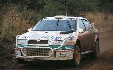 Bruno Thiry - Stéphane Prévot
49º Safari Rally Kenya 2001. Skoda Octavia WRC Evo2. Abandonó por accidente en TC13 Maili Tisa 2 de 71.83 km.

Del 19 al 22 de Julio.
Superficie: tierra.

El Rally se dividia en 3 etapas y un total de 2908.51 km de los que 1129.76 km divididos en 13 tramos eran especiales (uno de ellos fue cancelado TC11 Kajiado 2
de 49.95 km).

Se inscribieron 43 equipos, tomaron la salida 41, finalizaron 15.@
Palabras clave: Bruno_Thiry;Skoda;Octavia;WRC;Safari;Kenya;2001