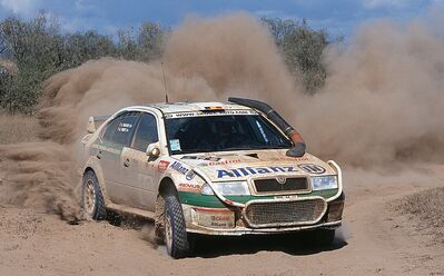 Bruno Thiry - Stéphane Prévot
49º Safari Rally Kenya 2001. Skoda Octavia WRC Evo2. Abandonó por accidente en TC13 Maili Tisa 2 de 71.83 km.

Del 19 al 22 de Julio.
Superficie: tierra.

El Rally se dividia en 3 etapas y un total de 2908.51 km de los que 1129.76 km divididos en 13 tramos eran especiales (uno de ellos fue cancelado TC11 Kajiado 2
de 49.95 km).

Se inscribieron 43 equipos, tomaron la salida 41, finalizaron 15.@
Palabras clave: Bruno_Thiry;Skoda;Octavia;WRC;Safari;Kenya;2001