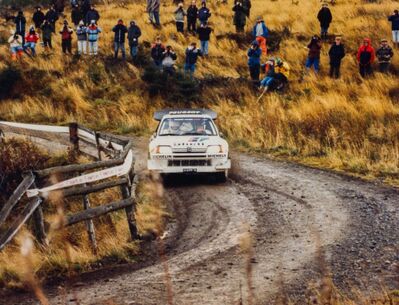 Timo Salonen - Seppo Harjanne
35º Lombard RAC Rally 1986. Peugeot 205 Turbo 16 E2 (319 FPF 75). Clasificado 1º.

Del 16 al 19 de Noviembre, Bath, Inglaterra.
Superficie: Tierra.

El Rally un total de 2537.93 km de los que 515.04 km divididos en 45 tramos eran especiales.

Tomaron la salida 149 equipos, finalizaron 83.@
Palabras clave: Timo_Salonen;Seppo_Harjanne;Grupo_B;Peugeot;Turbo;Gran_Bretaña;1986;RAC_Rally;Inglaterra