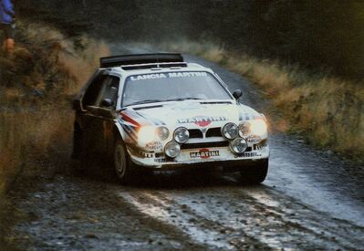 Markku Alén - Ilkka Kivimaki
35º Lombard RAC Rally 1986. Lancia Delta S4 (TO 19737F). Clasificado 2º.

Del 16 al 19 de Noviembre, Bath, Inglaterra.
Superficie: Tierra.

El Rally un total de 2537.93 km de los que 515.04 km divididos en 45 tramos eran especiales.

Tomaron la salida 149 equipos, finalizaron 83.@
Palabras clave: Markku_Alen;Grupo_B;Lancia;Delta;S4;Gran_Bretaña;1986;RAC_Rally;Inglaterra