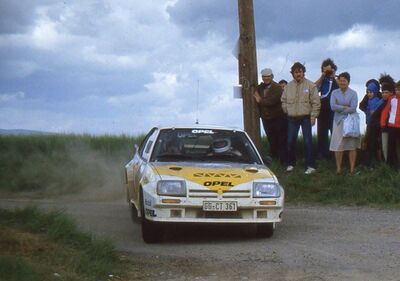 Guy Fréquelin - "Tilber"
5º Rallye Terre de Provence 1984. Opel Manta 400 (GG-CT 361). Clasificado 1º.

Del 18 al 19 de Mayo, Digne, Francia.
Superficie: tierra.

Desconocemos de cuantos kilómetros tanto totales como especiales tenia la prueba.

Tomaron la salida 102 equipos, finalizaron 62.@
Palabras clave: ;Opel;Manta;Grupo_B;Provence;Francia;1984
