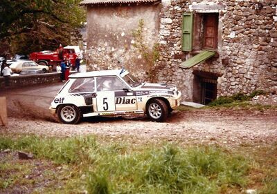 François Chatriot - Michel Périn
5º Rallye Terre de Provence 1984. Renault 5 Turbo "Tour de Corse" (44 EHN 75). Clasificado 4º.

Del 18 al 19 de Mayo, Digne, Francia.
Superficie: tierra.

Desconocemos de cuantos kilómetros tanto totales como especiales tenia la prueba.

Tomaron la salida 102 equipos, finalizaron 62.@
Palabras clave: ;Renault;Grupo_B;Provence;Francia;1984
