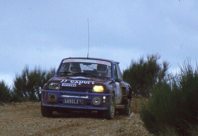 Didier Auriol - Bernard Occelli
5º Rallye Terre de Provence 1984. Renault 5 Turbo "Tour de Corse" (5890 LX 12). Clasificado 6º.

Del 18 al 19 de Mayo, Digne, Francia.
Superficie: tierra.

Desconocemos de cuantos kilómetros tanto totales como especiales tenia la prueba.

Tomaron la salida 102 equipos, finalizaron 62.@
Palabras clave: Didier_Auriol;Renault;Grupo_B;Provence;Francia;1984
