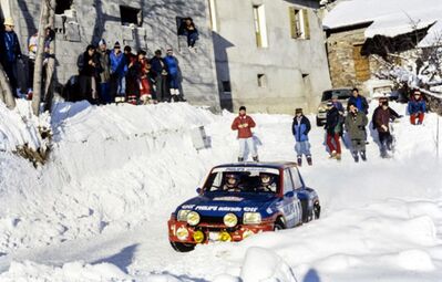 Bruno Saby - Jean-Marc Andrié
52º Rallye Automobile de Monte-Carlo 1984. Renault 5 Turbo (6711 WE 38). Abandonó por accidente quedando clasificado el 83º.

Del 21 al 27 de Enero, Monte-Carlo.
Superficie: asfalto - nieve.

El Rally tenia un total de 3328.90 km de los que 753.20 km divididos en 30 tramos eran especiales, (4 de ellas fueron cancxeladas SS3 St Jean en Royans de 39 Km, SS11 Les Savoyons - Sigoyer de 32 Km, SS12 Pont sur Barrage du Sautet de 18,40 Km, SS13 Chateau d'Ancelle - La Batie Neuve de 11,20 Km).

Se inscribieron 222 equipos, tomaron la salida 209, finalizaron 120.@
Palabras clave: ;Renault;Turbo;Montecarlo;1984;Grupo_B;Nieve