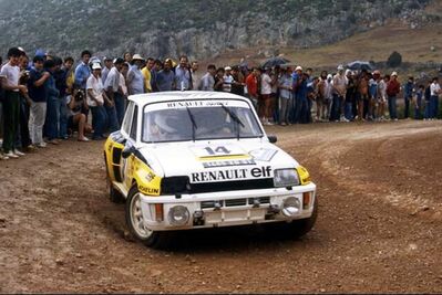 Jean Ragnotti - Jean-Marc Andrié
30º Acropolis Rally 1983. Renault 5 Turbo (1465 XD 91). Abandonó por problemas con los tornillos que sujetaban las ruedas en SS8 Lidoriki de 7,30 Km.

Del 30 de Mayo al 2 de Junio, Atenas, Grecia.
Superficie: tierra.

El Rally tenia un total de 2264 km de los que 843.30 km divididos en 45 tramos eran especiales, (uno de ellos fue cancelado SS22 Tsouka de 6.57 km).

Tomaron la salida 120 equipos, finalizaron 36.@
Palabras clave: ;Acropolis;Renault;Turbo;Grecia;1983;Grupo_B