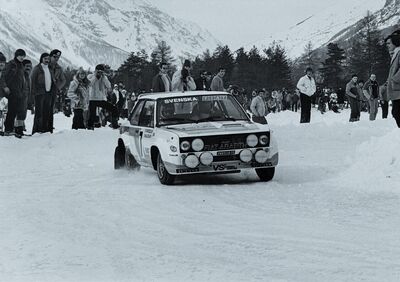 Björn Waldegard - Hans Thorszelius
48º Rallye Automobile de Monte-Carlo 1980. Fiat 131 Abarth (TO R88538). Clasificado 3º.
Fiat Italia

Del 19 al 25 de Enero, Monte-Carlo.
Superficie: asfalto - nieve.

El Rally tenia un total de 3063.30 km de los que 695.30 km divididos en 33 tramos eran especiales, (4 de ellas fueron canceladas SS17 Pont du Fosse - Romette de 21 Km, SS20 Col du Corobin de 15 Km, SS32 Pont des Miolans - St Auban 2 de 24 Km y SS33 Roquesteron - Boyon 3 de 18 Km).

Se inscribieron 255 equipos, tomaron la salida 237, finalizaron 88.@
Palabras clave: Hans_Thorszelius;Fiat;Abarth;Montecarlo;1980;Nieve