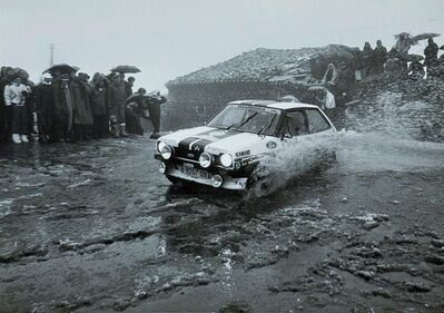 Salvador Servià i Costa  - Alex Brustenga
48º Rallye Automobile de Monte-Carlo 1980. Ford Fiesta 1600 (B-8267-DX) Clasificado 9º, empatado a tiempo con Alain Coppier - Josépha Laloz con Porsche 911 SC (6905 RQ 34).

Del 19 al 25 de Enero, Monte-Carlo.
Superficie: asfalto - nieve.

El Rally tenia un total de 3063.30 km de los que 695.30 km divididos en 33 tramos eran especiales, (4 de ellas fueron canceladas SS17 Pont du Fosse - Romette de 21 Km, SS20 Col du Corobin de 15 Km, SS32 Pont des Miolans - St Auban 2 de 24 Km y SS33 Roquesteron - Boyon 3 de 18 Km).

Se inscribieron 255 equipos, tomaron la salida 237, finalizaron 88.@
Palabras clave: Salvador_Servia;Ford;Fiesta;Montecarlo;1980