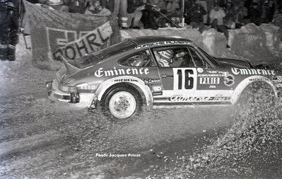 Jacques Almeras - Christian Gilbert (Tilber)
48º Rallye Automobile de Monte-Carlo 1980. Porsche 911 SC (9031 RP 34). Clasificado 12º.

Del 19 al 25 de Enero, Monte-Carlo.
Superficie: asfalto - nieve.

El Rally tenia un total de 3063.30 km de los que 695.30 km divididos en 33 tramos eran especiales, (4 de ellas fueron canceladas SS17 Pont du Fosse - Romette de 21 Km, SS20 Col du Corobin de 15 Km, SS32 Pont des Miolans - St Auban 2 de 24 Km y SS33 Roquesteron - Boyon 3 de 18 Km).

Se inscribieron 255 equipos, tomaron la salida 237, finalizaron 88.

© Jacques Privat
@
Palabras clave: ;Christian_Gilbert;Tilber;Porsche;SC;Montecarlo;1980;Nieve