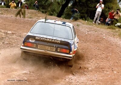 Walter Röhrl - Christian Geistdörfer
29º Rothmans Acropolis Rally 1982. Opel Ascona 400 (GG-CJ 991). Clasificado 2º.

Del 31 de Mayo al 3 de Junio, Atenas, Grecia.
Superficie: tierra.

El Rally tení­a un total de 2603.00 km de los que 1004.58 km divididos en 57 tramos eran especiales (dos de ellos fueron cancelados SS10 Moschokaria 1 de 10.00 km y SS38 Killini de 27 Km).

Tomaron la salida 136 equipos, finalizaron 32.

© George Karavokiris
@
Palabras clave: Walter_Röhrl;Opel;Ascona;Acropolis;Grecia;1982