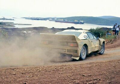Markku Alén - Ilkka Kivimaki
29º Rally Acropolis 1982. Lancia Rally 037 (A6 33088). Abandonó por el chasis roto en SS34 Platanaki de 22.75 Km.

Del 31 de Mayo al 3 de Junio, Atenas, Grecia.
Superficie: tierra.

El Rally tení­a un total de 2603.00 km de los que 1004.58 km divididos en 57 tramos eran especiales (dos de ellos fueron cancelados SS10 Moschokaria 1 de 10.00 km y SS38 Killini de 27 Km).

Tomaron la salida 136 equipos, finalizaron 32.@
Palabras clave: Markku_Alen;Lancia;Grupo_B;Grecia;1982;Acropolis