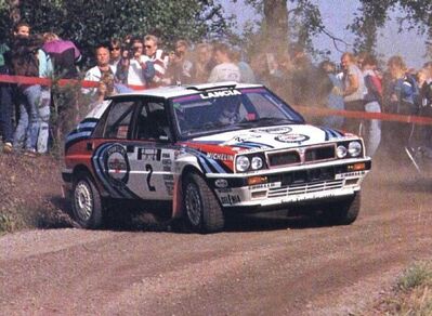 Juha Kankkunen - Juha Piironen
40º 1000 Lakes Rally 1990. Lancia Delta Integrale 16V (TO 23905P). Clasificado 5º.

Del 22 al 27 de Agosto, Jyväskylä, Finlandia.
Superficie: tierra.

El Rally tenia un total de 1604.11 km de los que 527.61 km divididos en 42 tramos eran especiales.

Se inscribieron 192 equipos, tomaron la salida 186, finalizaron 92.@
Palabras clave: ;Juha_Piironen;Lancia;Delta;Integrale;Finlandia;1990