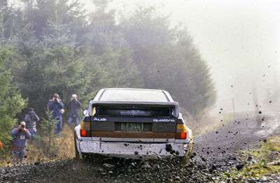 John Buffum - Neil Wilson
21º Toyota Olympus Rally 1986. Audi Sport Quattro S1 (F344). Clasificado 3º.

Última aparición Oficial de los coches Grupo B en una prueba válida para el Mundial de Rallys.

De 4 al 7 de Diciembre, Tacoma - Tumwater, Washington, Estados Unidos.
Superficie: tierra.

El Rally tenía un total de 540.65 km cronometrados divididos en 40 tramos especiales (uno de ellos fue cancelado SS6 Taylor Towne de 14.76 km).

Tomaron la salida 50 equipos, finalizaron 25.@
Palabras clave: ;Audi;Sport;Quattro;Grupo_B;1986;Olympus;EE.UU