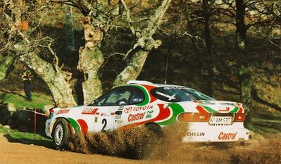 Juha Kankkunen - Nicky Grist
28º TAP Rallye de Portugal 1994. Toyota Celica Turbo 4WD -ST185- (K-AM 9317). Clasificado 1º.

Del 1 al 4 de Marzo, Estoril.
Superficie: asfalto - tierra.

El Rally tenia un total de 2.214.81 Km de los que 571.82 Km divididos en 36 tramos eran especiales.

Se inscribieron 97 equipos, tomaron la salida 89, finalizaron 34.@
Palabras clave: ;Nicky_Grist;Toyota;Celica;ST185;Portugal;Turbo;1994