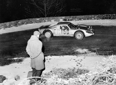 Eugen Böhringer - Rolf Wuetherich
34º Rallye Automobile de Monte-Carlo 1965. Porsche 904 Carrera GTS (S TJ 16). Clasificado 2º.

Del 16 al 25 de Enero, Monte-Carlo.
Superficie: asfalto - nieve.

Se inscribieron 275 equipos, tomaron la salida 237, finalizaron 35.@
Palabras clave: ;Porsche;Carrera;GTS;Montecarlo;1965