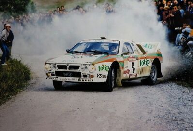 Massimo "Miki" Biasion - Tiziano Siviero
26º Rallye Sanremo 1984. Lancia Rally 037 (TO W67784). Clasificado 3º.
Jolly Club Totip

Del 30 de Septiembre al 5 de Octubre, Sanremo, Liguria, Imperia, Italia.
Superficie: asfalto -tierra.

El Rally tenia un total de 2546.29 km de los que 807.69 km divididos en 56 tramos eran especiales, (2 de ellas fueron canceladas SS7 Sante Luce de 12,30 km y SS26 Chiusdino 2 de 17,41 Km).

Se inscribieron 104 equipos, tomaron la salida 100, finalizaron 35.@
Palabras clave: Miki_Biasion;Lancia;Rally;Grupo_B;Sanremo;1984