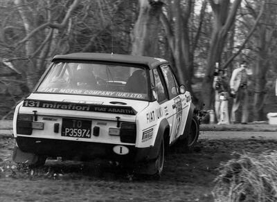 Simo Lampinen - Solve Andreasson
26º Lombard RAC Rally 1977. Fiat 131 Abarth (TO P35974). Clasificado 7º.

Del 20 al 24 de Noviembre, London, York, Inglaterra.
Superficie: tierra - asfalto.

El Rally tenia un total de 3069 km de los que 674.45 km divididos en 69 tramos eran especiales, (2 de ellas fueron canceladas SS54 Cardrona de 9,66 Km y SS56 Elibank de 6,44 Km).

Tomaron la salida 182 equipos, finalizaron 67.@
Palabras clave: ;Fiat;Abarth;Gran_Bretaña;1977;RAC_Rally