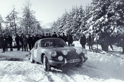 Björn Waldegard - Lars Helmér
18º Daily Mirror RAC Rally 1969. Porsche 911 S. Clasificado 12º.

Del 14 al 20 de Noviembre, London (Heathrow).
Superficie: tierra.

Tomaron la salida 156 equipos, finalizaron 69.@
Palabras clave: ;Porsche;RAC_Rally;Gran_Bretaña;1969;Nieve