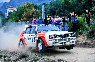 Javier Diego Pedro - Icíar Muguerza
28º Rallye de España - Catalunya - Costa Brava 1992. Lancia Delta HF Integrale (TO 23902P). Clasificado 8º.

Del 8 al 11 de Noviembre, Lloret de Mar, Girona, Catalunya, España.
Superficie: asfalto - tierra.

El Rally tenia un total de 1,505.08 Km de los que 519.65 Km divididos en 29 tramos eran especiales, (uno de ellos fue cancelado SS7).

Se inscribieron 79 equipos, tomaron la salida 74, finalizaron 31.@
Palabras clave: Lancia;Delta;Integrale;Catalunya;1992;España;Spain
