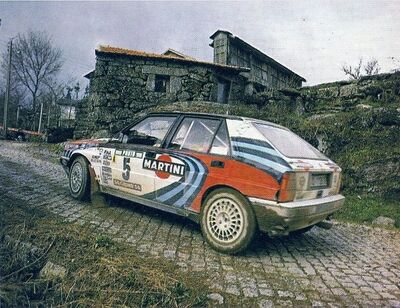 Juha Kankkunen - Juha Piironen
25º Rallye de Portugal - Vinho do Porto 1991. Lancia Delta Integrale 16V. Clasificado 4º.

Del 5 al 9 de Marzo, Portugal.
Superficie: asfalto - tierra.

El Rally tenia un total de 2041.26 Km de los que 564.20 Km divididos en 38 tramos eran especiales (2 de ellos fueron cancelados SS2 Gradil de 9 Km y SS28 Viseu de 29.90 Km).

Se inscribieron 106 equipos, tomaron la salida 95, finalizaron 28.@
Palabras clave: ;Portugal;Lancia;Delta;Integrale;1991