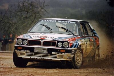 Juha Kankkunen - Juha Piironen
25º Rallye de Portugal - Vinho do Porto 1991. Lancia Delta Integrale 16V. Clasificado 4º.

Del 5 al 9 de Marzo, Portugal.
Superficie: asfalto - tierra.

El Rally tenia un total de 2041.26 Km de los que 564.20 Km divididos en 38 tramos eran especiales (2 de ellos fueron cancelados SS2 Gradil de 9 Km y SS28 Viseu de 29.90 Km).

Se inscribieron 106 equipos, tomaron la salida 95, finalizaron 28.@
Palabras clave: ;Portugal;Lancia;Delta;Integrale;1991