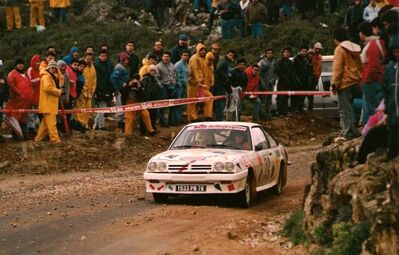 Pedro Carrasco - Joao Martins
25º Rallye de Portugal - Vinho do Porto 1991. Opel Manta 2.0 E (1533 PN 78). Abandonó en SS6 Serra da Lousã - 25.00 km. Desconocemos el motivo.

Del 5 al 9 de Marzo, Portugal.
Superficie: asfalto - tierra.

El Rally tenia un total de 2041.26 Km de los que 564.20 Km divididos en 38 tramos eran especiales (2 de ellos fueron cancelados SS2 Gradil de 9 Km y SS28 Viseu de 29.90 Km).

Se inscribieron 106 equipos, tomaron la salida 95, finalizaron 28.@
Palabras clave: Opel;Manta;Portugal;1991