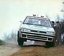 Nombre del archivo=1991_005_003_Markku_Alen_Rallye_de_Portugal_-_Vinho_do_Porto_1991--------.jpg
Tamaño del archivo=53KiB
Dimensiones=680x600
Fecha añadida=22 Marzo 2024 1991_005_003_Markku_Alen_Rallye_de_Portugal_-_Vinho_do_Porto_1991--------.jpg