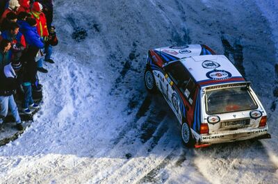 Juha Kankkunen - Juha Piironen
60º Rallye Automobile de Monte-Carlo 1992. Lancia Delta HF Integrale (TO 45701S). Clasificado 3º.

Del 23 al 29 de Enero, Monte-Carlo.
Superficie: asfalto - nieve.

El Rally tenia un total de 3317.61 km de los que 628.29 km divididos en 26 tramos eran especiales (1 de ellas fue cancelada SS23 Col de Turini 3 de 22,21 Km).

Tomaron la salida 141 equipos, finalizaron 76.@
Palabras clave: ;Juha_Piironen;Lancia;Delta;Integrale;Montecarlo;1992;nieve