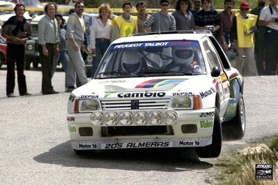 Antonio Zanini Sans - Josep Autet
33º Rally RACE-Costa Blanca1985. Peugeot 205 Turbo 16 (25 TC 34). Clasificado 6º.

Del 22 de Marzo al 24 de Marzo, Alicante.

Superficie: Asfalto con 410,00 km cronometrados.

Tomaron la salida 82 equipos, finalizaron 45.

© Joan Aymamí
@
Palabras clave: ;Josep_Autet;Peugeot;Turbo;Grupo_B;Costa_Blanca;Race;1985;Alicante