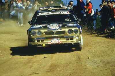 Fabrizio Tabaton - Luciano Tedeschini
34º Rally Costa Brava 1986. Lancia Delta S4 (A6 37567). Clasificado 1º.

Del 21 al 23 de Febrero, Lloret de Mar, Girona, Catalunya, España.
Superficie: asfalto - tierra.

El Rally tenia un total de 1293.91 Km de los que 557.07 Km divididos en 29 tramos eran especiales.

Se inscribieron 110 equipos, tomaron la salida 94, finalizaron 30.@
Palabras clave: ;Luciano_Tedeschini;Lancia;Delta;S4;Costa_Brava;1986;Grupo_B;España;Spain