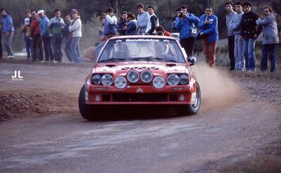 Salvador Servià i Costa - Jordi Sabater
20º Rally Catalunya 1984. Opel Manta 400 Clasificado 1º.

Del 26 de Octubre al 28 de Octubre, Barcelona, Catalunya, España.
Superficie: asfalto.

El Rally tení­a un total de 440.65 km cronometrados.

Tomaron la salida 83 equipos, finalizaron 42.

© Jose Luis Cortijos
@
Palabras clave: Salvador_Servia;Opel;Manta;Grupo_B;Catalunya;1984