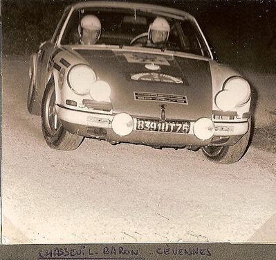 Guy Chasseuil - Christian Baron
12º Critérium des Cévennes 1968. Porsche 911 R (8391 UT 75). Clasificado 4º.

Del 23 al 24 de Noviembre, Montpellier, (Automobile-Club de l'Hérault-Aveyron).
Superficie: asfalto.

La prueba tenia un total de 680.00 km de los que 306.00 km divididos en 14 tramos eran especiales.

Tomaron la salida 114 equipos, finalizaron 55.@
Palabras clave: ;Christian_Baron;Criterium_Cevennes;Porsche;1968