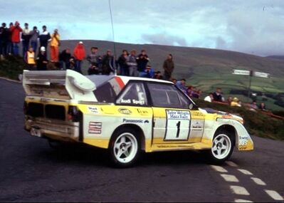 Michèle Mouton - Fabrizia Pons
23º Tudor Webasto Manx International Rally 1985. Audi Quattro Sport S1 E2 (IN-NL 16). Abandonó por accidente en SS21 Abbeylands 1 de 13.78 km.

Del 11 al 14 de Octubre, Douglas, Isla de Man.
Superficie: asfalto.

El Rally tenía 646.27 km cronometrados divididos en 47 tramos especiales.

Tomaron la salida 109 equipos, finalizaron 54.@@
Palabras clave: Michele_Mouton;Mujeres;Womens;Audi;Sport;Quattro;Manx;1985;Grupo_B