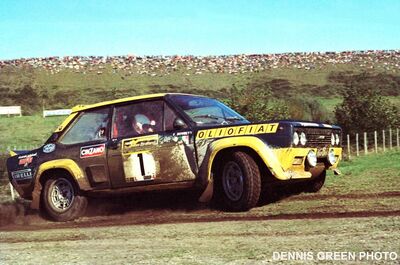 Fulvio Bacchelli - Francesco Rossetti
8º South Pacific Rally - New Zealand 1977. Fiat 131 Abarth. Clasificado 1º.

Del 1 al 7 de Mayo, Wellington, Auckland, Nueva Zelanda.

El Rally tenia un total de 3841.36 Km de los que 2211.06 Km divididos en 74 tramos eran especiales.

Se inscribieron 102 equipos, tomaron la salida 100, finalizaron 35.

© Dennis Green
@
Palabras clave: ;Rossetti;Nueva_Zelanda;Fiat;Abarth;1977