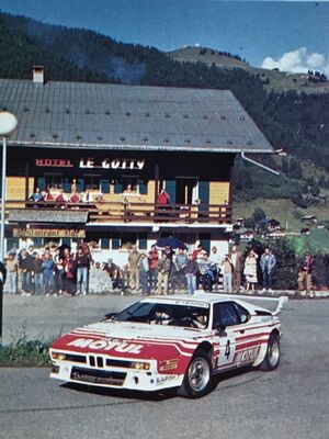 Bernard Béguin - Jean-Jacques Lenne
36º Rallye du Mont-Blanc 1984. BMW M1 (4102 QC 78). Abandonó, desconocemos el motivo y en que especial.

Del 7 al 9 de Septiembre, Annecy, Alta Saboya, Auvernia-Ródano-Alpes.
Superficie: asfalto.

Desconocemos cuantos kilómetros tanto totales como cronometrados tenia la prueba.

Tomaron la salida 131 equipos, finalizaron 57.@
Palabras clave: ;BMW;M1;Grupo_B;Mont_Blanc;1984