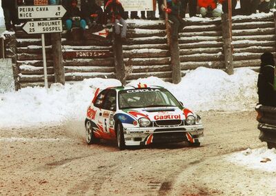 Carlos Sainz Cenamor - Luís Rodríguez Moya
66º Rallye Automobile de Monte-Carlo 1998. Toyota Corolla WRC (K-AM 307). Clasificado 1º.

Del 19 al 21 de Enero, Monte-Carlo.
Superficie: asfalto - nieve.

El Rally tenia un total de 1454.53 km de los que 359.19 km divididos en 18 tramos eran especiales.

Tomaron la salida 106 equipos, finalizaron 60.@
Palabras clave: ;Luis_Moya;Toyota;Corolla;WRC;Montecarlo;1998;Nieve