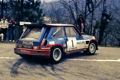 Jean Ragnotti - Pierre Thimonier
6º Rallye International des Garrigues 1985. Renault 5 Maxiturbo (7499 YA 91). Abandonó, desconocemos el motivo.
Renault Elf Philips

Del 29 al 30 de Marzo, Nimes, Gard, Occitania, Francia.
Superficie: asfalto.

Desconocemos los kilómetros de la prueba tanto totales como cronmetrados.

Tomaron la salida 101 equipos, finalizaron 47.@
Palabras clave: Garrigues;Maxiturbo;Renault;Grupo_B;1985
