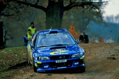 Juha Kankkunen - Juha Repo
55º Network Q Rally de Gran Bretaña 1999. Subaru Impreza S5 WRC '99 (S 10 SRT). Clasificado 2º.

Del 21 al 23 de Noviembre, Cheltenham.
Superficie: tierra - asfalto.

El Rally tení­a un total de 1815.48 km de los que 389.39 km divididos en 22 tramos eran especiales.

Se inscribieron 186 equipos, tomaron la salida 160, finalizaron 89.@
Palabras clave: ;Gran_Bretaña;Subaru;Impreza;WRC;1999