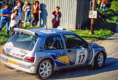 Jean Ragnotti - Gilles Thimonier
39º Tour de Corse - Rallye de France 1995. 	Renault Clio Maxi (5338 VB 84). Clasificado 11º.

Del 3 al 5 de Mayo, Ajaccio, Córcega, Francia.
Superficie:asfalto.

El Rally tenia un total de 1234.04 km de los que 481.17 km divididos en 22 tramos eran especiales.

Se inscribieron 94 equipos, tomaron la salida 91, finalizaron 44.@
Palabras clave: ;Renault;Clio;Maxi;Corcega;Corse;1995