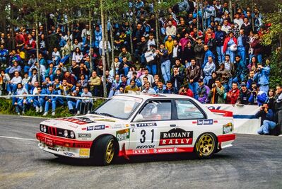 Pep Bassas - Antonio Rodri­guez
31º Rallye Catalunya - Costa Brava - Rallye de España 1995. BMW M3 E30 (B5-P-2358). Clasificado 9º.

Del 23 al 25 de Octubre, Lloret de Mar, Girona, Catalunya, España.
Superficie: asfalto.

El Rally tenia un total de 1663.71 km de los que 474.35 km divididos en 23 tramos eran especiales.

Tomaron la salida 81 equipos, finalizaron 42.@
Palabras clave: Pep_Bassas;BMW;Catalunya;Costa_Brava;España;1995;Spain
