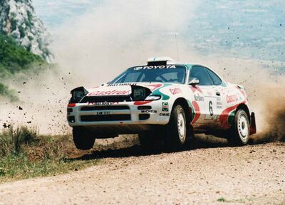 Juha Kankkunen - Nicky Grist
41º Acropolis Rally 1994. Toyota Celica Turbo 4WD (ST185). Clasificado 3º.

Del 29 al 31 de Mayo, Grecia.
Superficie: tierra.

El Rally tenia un total de 1,448.40 Km de los que 503.53 Km divididos en 33 tramos, eran especiales.

Se inscribieron 88 equipos, tomaron la salida 88, finalizaron 36.@
Palabras clave: ;Acropolis;Toyota;Celica;ST185;1994