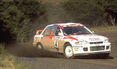 Armin Schwarz - Klaus Wicha
24º Rothmans Rally New Zealand 1994. Mitsubishi Lancer Evo II (L6 MRE). Clasificado 3º.

Del 29 al 31 de Julio, Auckland, Nueva Zelanda.

El Rally tenia un total de 1814.64 km de los que 519.31 km divididos en 30 tramos eran especiales (una de ellas fue cancelada SS23
Maramarua Forest HQ de 16.61 km).

Se inscribieron 81 equipos, tomaron la salida 81, finalizaron 46.

© Olivier Delhez
@
Palabras clave: Mitsubishi;Lancer;Nueva_Zelanda;1994