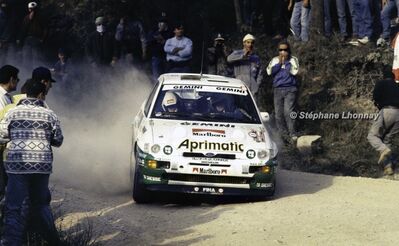 Bruno Thiry - Stéphane Prévot
36º Rallye San Remo - Rallye de Italia 1994. Ford Escort RS Cosworth (L 732 ONO). Clasificado 4º.

Del 9 al 13 de Octubre, Sanremo, Liguria, Imperia, Italia.
Superficie: asfalto - tierra.

El Rally tenia un total de 2160.40 km de los que 526.03 km divididos en 26 tramos eran especiales (una de ellas fue cancelada SS17 Roncola de 9.40 km).

Se inscribieron 94 equipos, tomaron la salida 92, finalizaron 40.

© Stéphane Lhonnay
@
Palabras clave: Bruno_Thiry;Sanremo;Italia;Ford;Escort;Cosworth;1994
