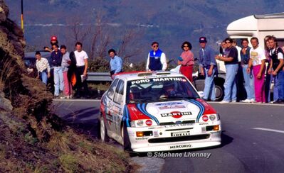 Gianfranco Cunico - Stefano Evangelisti
36º Rallye San Remo - Rallye de Italia 1994. Ford Escort RS Cosworth (L 344 MRM). Clasificado 6º.

Del 9 al 13 de Octubre, Sanremo, Liguria, Imperia, Italia.
Superficie: asfalto - tierra.

El Rally tenia un total de 2160.40 km de los que 526.03 km divididos en 26 tramos eran especiales (una de ellas fue cancelada SS17 Roncola de 9.40 km).

Se inscribieron 94 equipos, tomaron la salida 92, finalizaron 40.

© Stéphane Lhonnay
@
Palabras clave: ;Ford;Escort;Cosworth;Sanremo;1994