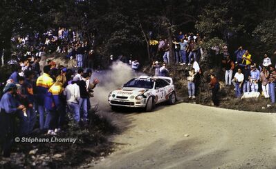 Juha Kankkunen - Nicky Grist
36º Rallye San Remo - Rallye de Italia 1994. Toyota Celica GT-Four -ST205- (K-AM 5058). Clasificado 7º.

Del 9 al 13 de Octubre, Sanremo, Liguria, Imperia, Italia.
Superficie: asfalto - tierra.

El Rally tenia un total de 2160.40 km de los que 526.03 km divididos en 26 tramos eran especiales (una de ellas fue cancelada SS17 Roncola de 9.40 km).

Se inscribieron 94 equipos, tomaron la salida 92, finalizaron 40.

© Stéphane Lhonnay
@
Palabras clave: ;Toyota;Celica;Sanremo;ST205;Italia;1994
