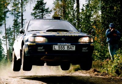 Ari Vatanen - Bruno Berglund
43º 1000 Lakes Rally 1993. Subaru Impreza 555 (L 555 BAT). Clasificado 2º.

Del 27 al 29 de Agosto, Jyväskylä, Finlandia.
Superficie: tierra.

El Rally tenia un total de 1555.92 km de los que 507.69 km divididos en 35 tramos eran especiales.

Se inscribieron 116 equipos, tomaron la salida 113, finalizaron 61.@
Palabras clave: ;Subaru;Impreza;Finlandia;1993;
