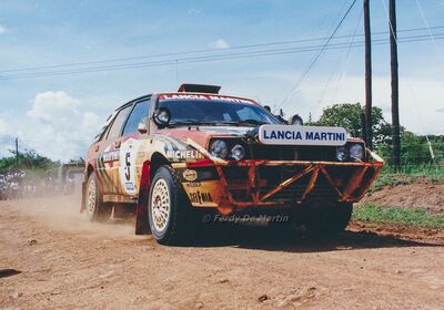 Juha Kankkunen - Juha Piironen
38º Marlboro Safari Rally 1990. Lancia Delta Integrale 16V (TO 54910N). Clasificado 2º.

Del 11 al 16 de Abril, Nairobi, Kenya, África.
Superficie: tierra.

El Rally tenia un total de 4,131.40 Km, desconocemos cuantos CH habían.

Se inscribieron 59 equipos, tomaron la salida 59, finalizaron 10.

© Ferdy De Martin
@
Palabras clave: ;Lancia;Delta;Integrale;Safari;1990