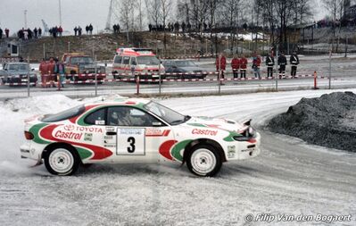 Juha Kankkunen - Juha Piironen
42º International Swedish Rally 1993. Toyota Celica Turbo 4WD -ST185- (K-AM 2134). Clasificado 2º.

Del 11 al 14 de Febrero, Karlstad.
Superficie: nieve - hielo.

El Rally teni­a un total de 1431.32 km de los que 519.63 km divididos en 28 tramos eran especiales.

Se inscribieron 106 equipos, tomaron la salida 109, finalizaron 52.

© Filip Van den Bogaert
@
Palabras clave: ;Toyota;Celica;ST185;1993;Nieve