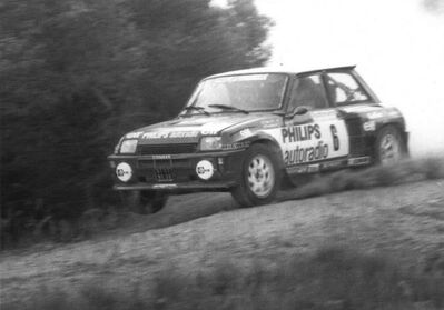 Bruno Saby - Jean-François Fauchille
9º Rallye des 1000 Pistes 1984. Renault 5 Turbo Tour de Corse. Clasificado 5º.

Del 7 al 8 de Julio, Canjuers, Francia.
Superficie: tierra

El Rallye tenia 318.20 km cronometrados divididos en 16 tramos especiales.

Tomaron la salida 144 equipos, finalizaron 52.@
Palabras clave: ;Renault;Turbo;Grupo_B;Francia;1984