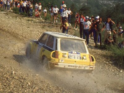 Jean Ragnotti - Pierre Thimonier
9º Rallye des 1000 Pistes 1984. Renault 5 Turbo Tour de Corse (1465 XD 91). Clasificado 7º.

Del 7 al 8 de Julio, Canjuers, Francia.
Superficie: tierra

El Rallye tenia 318.20 km cronometrados divididos en 16 tramos especiales.

Tomaron la salida 144 equipos, finalizaron 52.@
Palabras clave: ;Renault;Turbo;Grupo_B;1984