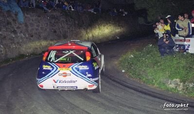 Carlos Sainz - Luís Moya
42º Rallye Sanremo - Rallye d'Italia 2000. Ford Focus WRC '00 (V10 FMC). Clasificado 5º.

Del 19 al 22 de Octubre, Sanremo.
Superficie: asfalto.

El Rally tenia un total de 1065.75 Km de los que 382.79 Km divididos en 17 tramos eran especiales (uno de ellos fue cancelado SS15 Langan 2 de 37.81 Km.

Se inscribieron 123 equipos, tomaron la salida 115, finalizaron 62.@
Palabras clave: Carlos_Sainz;Luis_Moya;Ford;Focus;WRC;Sanremo;2000